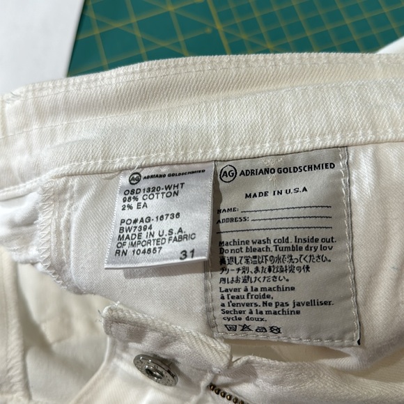 The Tomboy Crop by AG - Picture 13 of 13